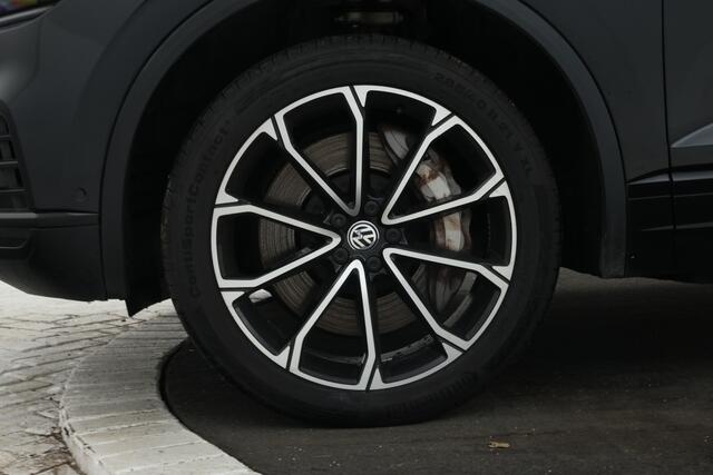 Volkswagen TOUAREG 3.0 TSi eHybrid 4MOTION FULL BLACK! Navi, leer,