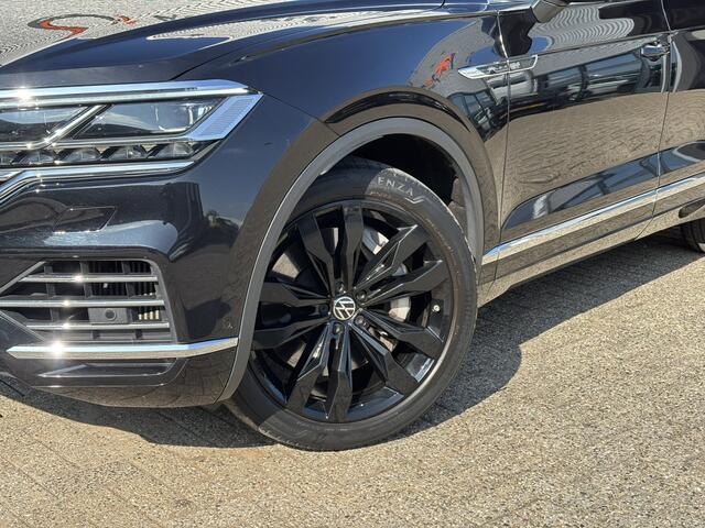 Volkswagen TOUAREG 3.0 TSi eHybrid 4MOTION / 3.500kg Trekgewicht / Incl Winterset / Wegklapbare Trekhaak / Schuifkanteldak /