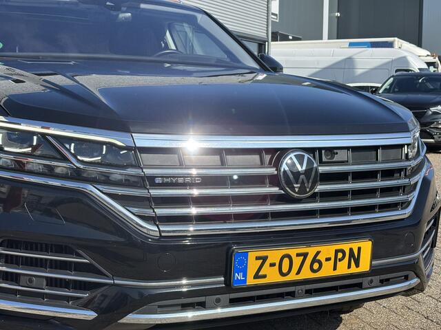 Volkswagen TOUAREG 3.0 TSi eHybrid 4MOTION / 3.500kg Trekgewicht / Incl Winterset / Wegklapbare Trekhaak / Schuifkanteldak /