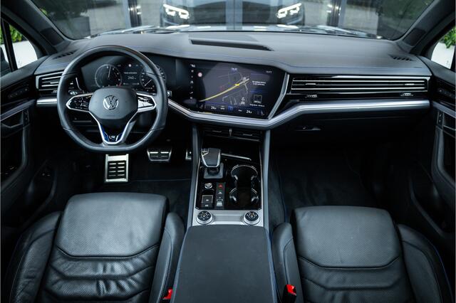 Volkswagen TOUAREG 3.0 TSi 4MOTION R - Panorama | Luchtvering | Elek. Trekhaak | Memory | 360 Camera