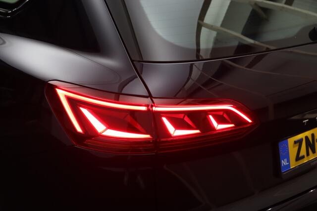 Volkswagen TOUAREG 3.0 TDI 286 PK Atmosphere R-Line, Luchtvering, Trekhaak, Panoramadak, Adap. Cruise Control