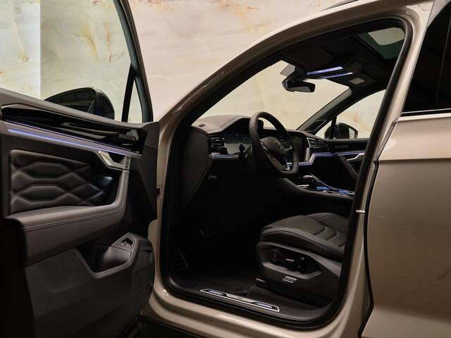 Volkswagen TOUAREG R V6 eHybrid 4Motion Final Edition, pano, tr.haak, Dynaudio, 22'', luchtv., matrix-LED, memory, HUD, keyless, ACC, privacy