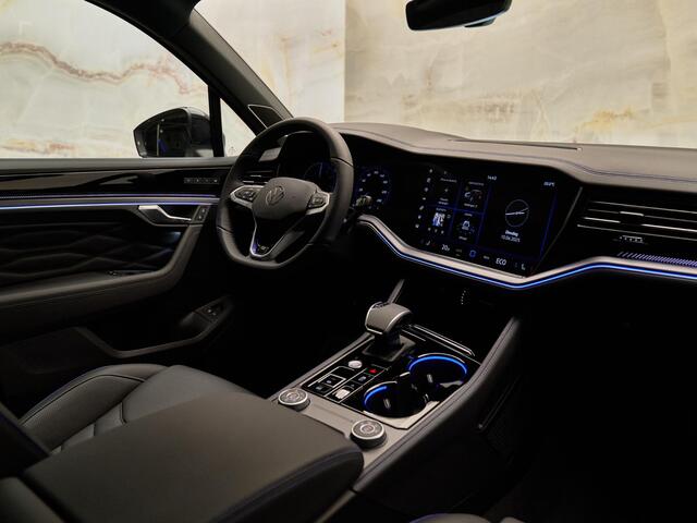 Volkswagen TOUAREG R V6 eHybrid 4Motion Final Edition, pano, tr.haak, Dynaudio, 22'', luchtv., matrix-LED, memory, HUD, keyless, ACC, privacy