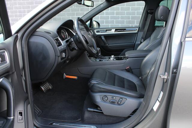 Volkswagen TOUAREG 3.0 TDI R-line / Panoramadak / Keyless / N.A.P.