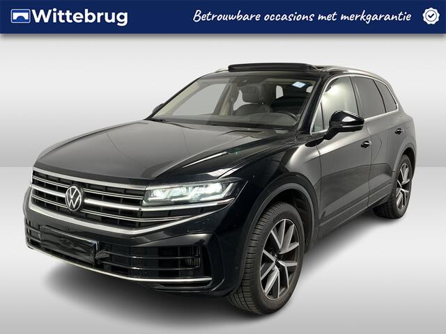 Volkswagen TOUAREG 3.0 TSi eHybrid 4MOTION Elegance / AUTOMAAT/ 381PK/ PANO/ TREKHAAK/ ACC/ MEMORY SEAT/ MASSAGE/ STOELVERWARM.+KOELING/ DODEHOEK/ PARK.SENSOR.V+A/ 360 CAMERA/ APP-CONNECT/ ELEK.ACHTERKLEP/ HEAD-UP/ KEYLESS/ 20'' LMV