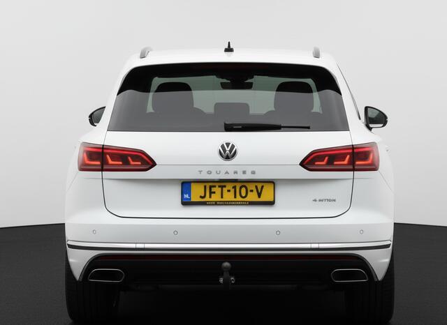 Volkswagen TOUAREG 3.0 TSi eHybrid ATMOSPHERE 4MOTION TREKHAAK/HEAD-UP/PANORAMADAK