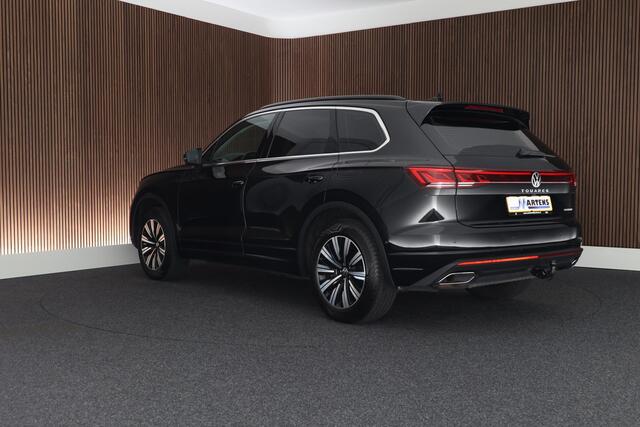 Volkswagen TOUAREG 3.0 e-Hybrid 381pk Elegance Trekhaak Camera Leder Virtual Cockpit Panoramadak Navigatie