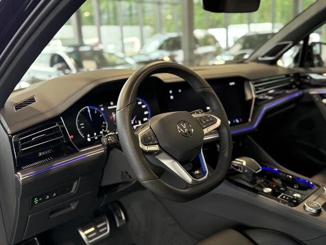 Volkswagen TOUAREG 3.0 TSi eHybrid 4MOTION R PANO-DAK|HEAD UP|DYN AUDIO|PUGLIA LEDER|MASSAGE|21"LM|LUCHTVERING|360 CAMERA|