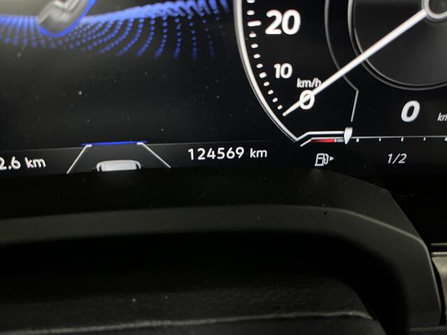 Volkswagen TOUAREG 3.0 TSI eHybrid Elegance 4MOTION / AUTOMAAT/ 381 PK/ PANO/ LUCHTVERING/ TREKHAAK/ LEER/ CAMERA/ PARK. SENSOREN/ MEMORY SEATS/ STOELVERWARM. V&A/ ELEK. ACHTERKLEP/ APP CONNECT/ ADAPT. CRUISE/ KEYLESS/ 4 ZONE CLIMA/ DAB