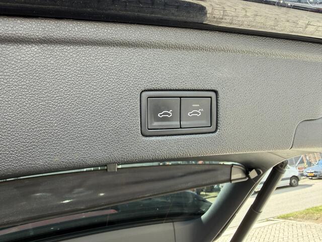 Volkswagen TOUAREG 3.0 TSi eHybrid 4MOTION 20"/Panoramadak/Trekhaak/Luchtvering/Leder/Stuur + voorruit + stoelverwarming v+a/Dodehoek/Adaptieve cruise