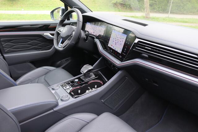 Volkswagen TOUAREG 3.0 TSi eHybrid 4MOTION R Pano/IQ.Light HD/Puglia Leder/Dynaudio/360/Head-up/Luchtvering/Massage/22"