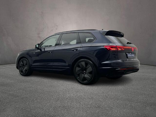 Volkswagen TOUAREG R 3.0 TSI eHybrid 462pk Tiptronic Trekhaak, Luchtvering, Lederen bekleding, 360 camera, Achteruitrijcamera, Adaptive cruise control, LED matrix koplampen