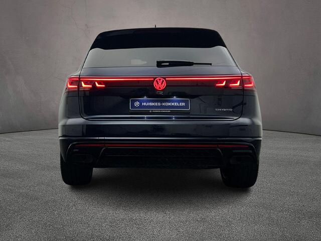 Volkswagen TOUAREG R 3.0 TSI eHybrid 462pk Tiptronic Trekhaak, Luchtvering, Lederen bekleding, 360 camera, Achteruitrijcamera, Adaptive cruise control, LED matrix koplampen