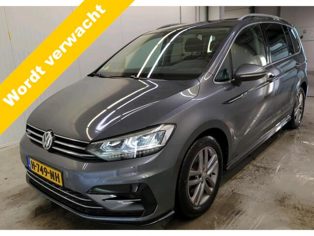 Volkswagen TOURAN 2.0 TDI Dsg Highline Business R R-line Navigatie Camera Acc Dab Led Carplay Sport Comfort Stoelen + Verwarming NL Auto BTW