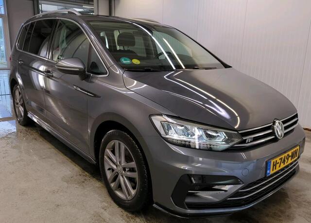 Volkswagen TOURAN 2.0 TDI Dsg Highline Business R R-line Navigatie Camera Acc Dab Led Carplay Sport Comfort Stoelen + Verwarming NL Auto BTW
