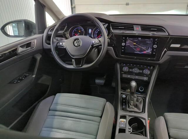 Volkswagen TOURAN 2.0 TDI Dsg Highline Business R R-line Navigatie Camera Acc Dab Led Carplay Sport Comfort Stoelen + Verwarming NL Auto BTW