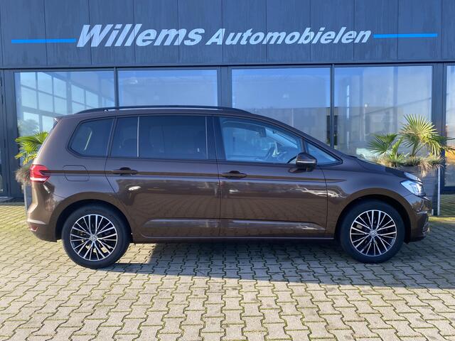 Volkswagen TOURAN 1.4 TSI Comfortline 7p DSG & App Connect & Trekhaak, 3 stoelen isofix