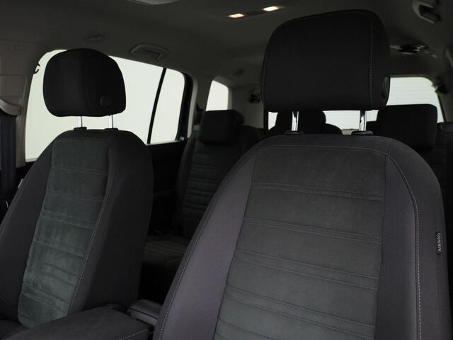 Volkswagen TOURAN 1.5TSI/150PK Comfortline 7p DSG · Navigatie · Parkeersensoren + camera · Stoelverwarming
