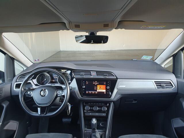 Volkswagen TOURAN 1.5 TSI Comfortline Business NAVI/CRUISE/TRHAAK/CLIMA/LMV