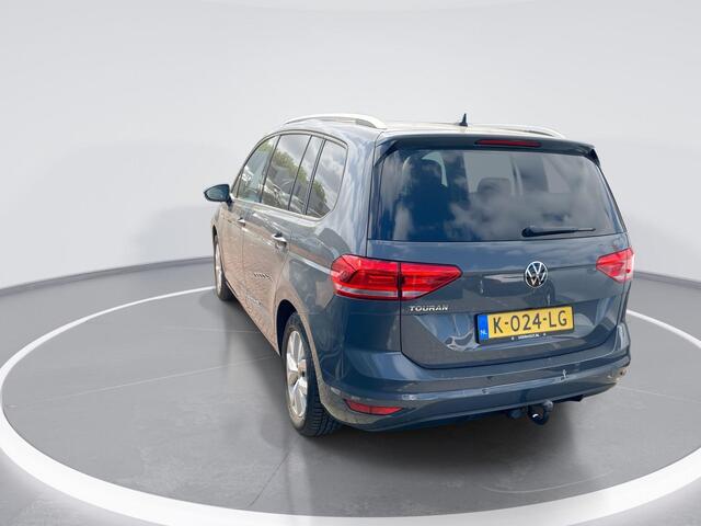Volkswagen TOURAN 1.5 TSI Comfortline Business 7p · Navigatie · Parkeersensoren + camera · Stoelverwarming