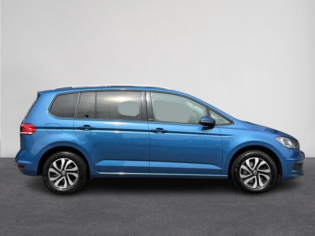 Volkswagen TOURAN 1.5 TSI Active 7p | ACC | Clima | Cruise | Navi | Carplay | Stoelverwarming | Dodehoek detectie | ( Vestiging - Nieuwegein )