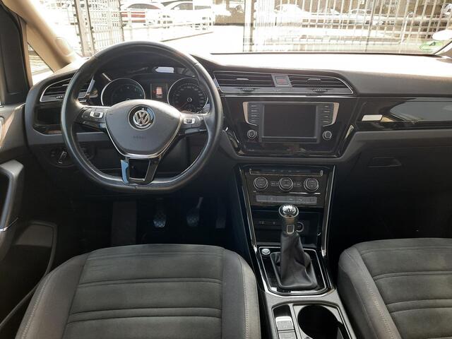 Volkswagen TOURAN 1.4 TSI Highline | Trekhaak | Camera | Navi | Elec. klep |