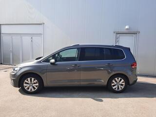 volkswagen-touran-1.4-tsi-highline-