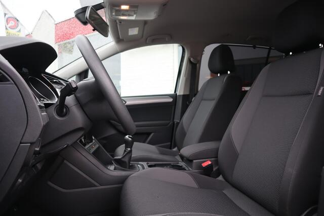 Volkswagen TOURAN 1.2 TSI HIGHLINE BUSINESS R GOEDE KM-STAND|MOOIE AUTO!