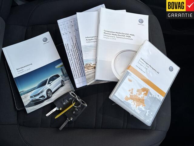 Volkswagen TOURAN 1.5 TSI Highline Business R 110kw R-Line ( Navigatie, Trekhaak, Blind spot, PDC, 18 inch lichtmetaal ) RIJKLAARPRIJS!