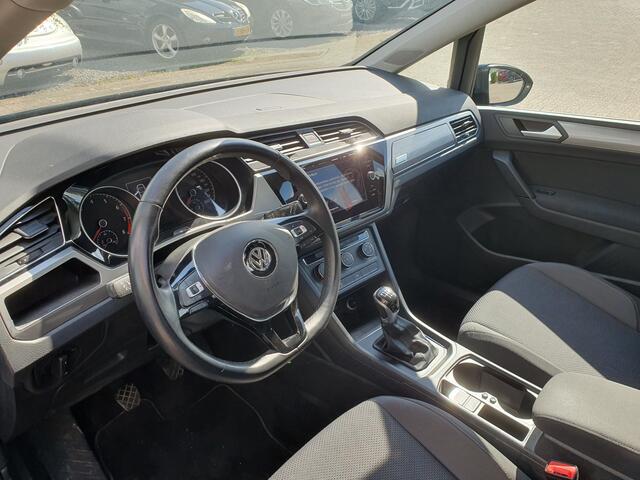 Volkswagen TOURAN 1.5 TSI Comfortline Business