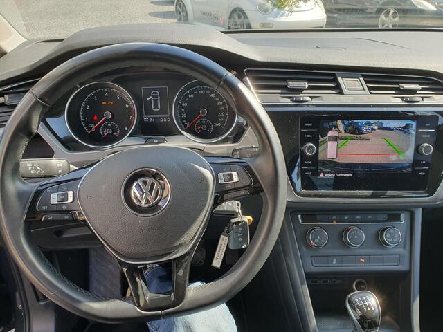 Volkswagen TOURAN 1.5 TSI Comfortline Business