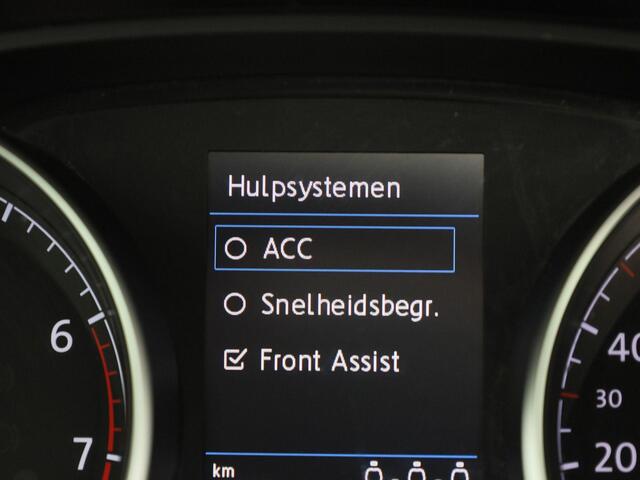 Volkswagen TOURAN 1.5 TSI 150PK Highline 7P. DSG automaat · Panoramadak · Trekhaak · Camera + Parkeersensoren