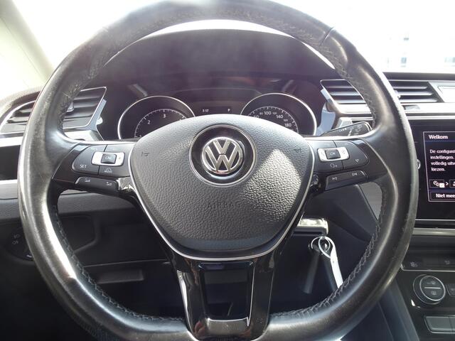 Volkswagen TOURAN 2.0 TDI SCR Comfortline AUTOMAAT| NAVIGATIE| PARKEER SENSOREN| AIRCO/ECC|CRUISE CONTROL|