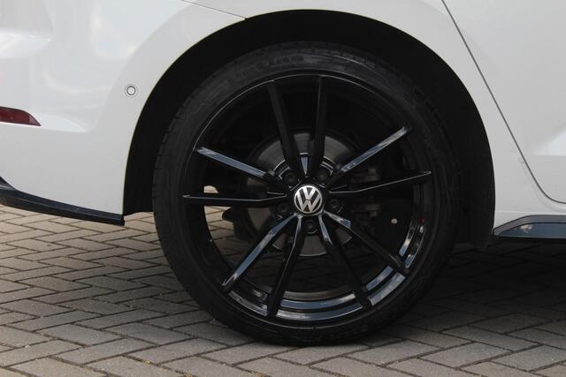 Volkswagen TOURAN 1.4 TSI Highline Business R | 7-Pers. | Pano | Camera