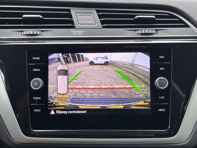 Volkswagen TOURAN 1.5 TSI Comfortline Business 7p | Navi/Adapt.Cruise/Clima/Camera/Privacy Glass/Apple CarPlay-Android Auto