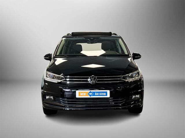 Volkswagen TOURAN 1.5 150pk TSI Highline 7p Panoramaschuif-kanteldak | Navigatie 'Discover Media' | 'Easy Open & Close' Pakket
