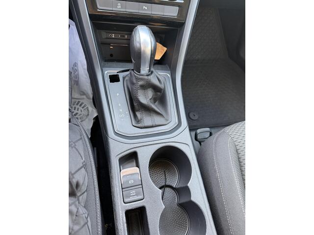 Volkswagen TOURAN 2.0 TDI SCR Comfortline AUTOMAAT | PARKEER SENSOREN | MULTIMEDIA|AIRCO ECC | CRUISE CONTROL ADAPTIVE | DEALER ONDERHOUDEN | AIRCO/ECC |