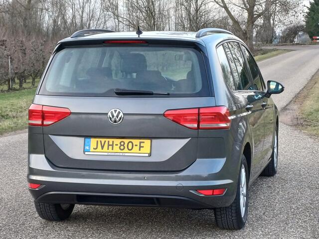 Volkswagen TOURAN 1.5 TSI Comfortline Business 7p / Cruisecontrol / Camera / Carplay