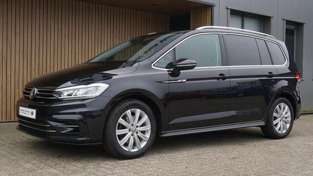 Volkswagen TOURAN 1.5 TSI 150PK 7-Zits DSG R-Line & Highline LED Keyless 17inch LM Stoel & Stuurverwarming *Unieke nette staat*
