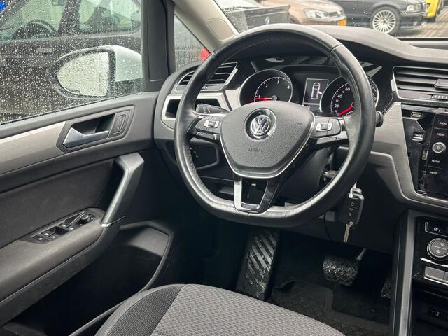 Volkswagen TOURAN 2.0 TDI SCR AUTOMAAT / 151 DKM / DEALER ONDERHOUDEN