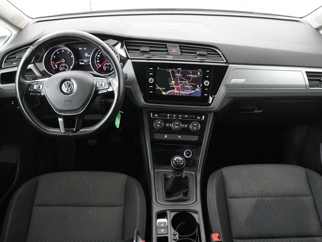 Volkswagen TOURAN 1.2 TSI Comfortline | Trekhaak | Camera | Navigatie | Climate control | Bluetooth | Cruise control | Parkeerhulp