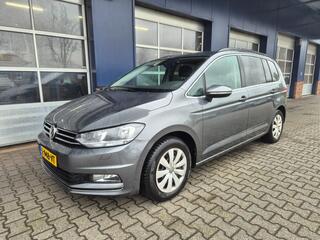 volkswagen-touran-1.5-tsi-comfortli