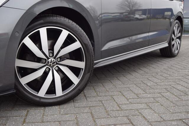 Volkswagen TOURAN 1.5 TSI DSG R-Line / 7 persoons/ Navi / Camera / LED/ PDC/App-Connect