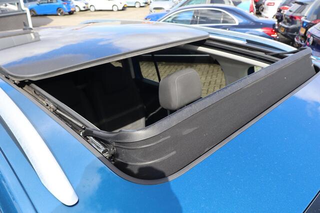 Volkswagen TOURAN 1.4 TSI Highline Business R Navigatie, Climate control, Panoramadak, Schuif- kanteldak, Apple Carplay, Stoelverwarming, Trekhaak