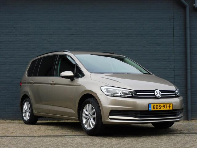 Volkswagen TOURAN 1.0 TSI Highline Business R 7 PERSOONS! TOPSTAAT! NAVI! CRUISE! LM VELGEN!