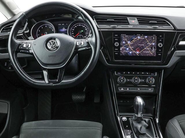 Volkswagen TOURAN 1.4 TSI 150pk DSG Highline 7p · Camera · Keyless · Massagefunctie Bestuurder · Stoelverwarming · ACC · Apple/Android Car Play · Navigatie ·