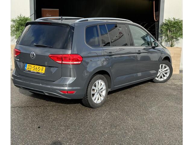 Volkswagen TOURAN 1.5 TSI Comfortline Business 7p / NAP / CAMERA / NAVI / GARANTIE