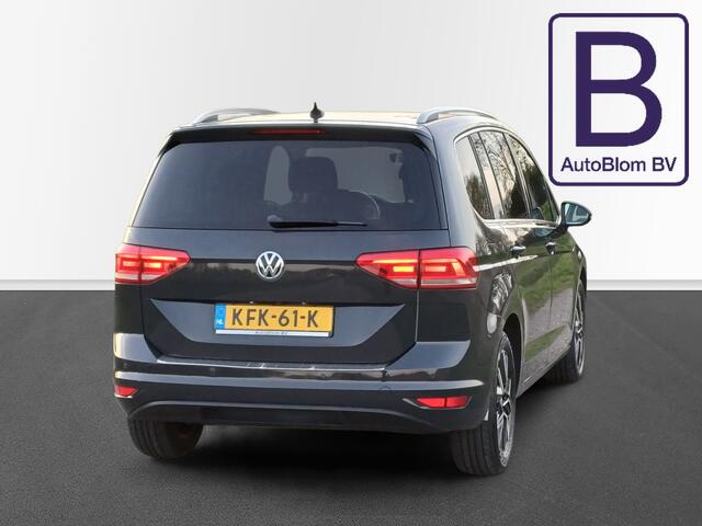 Volkswagen TOURAN 1.5 TSI Highline 5-Pers. /Camera/Cruise/Carplay/Trekh./Navi/Standkachel/