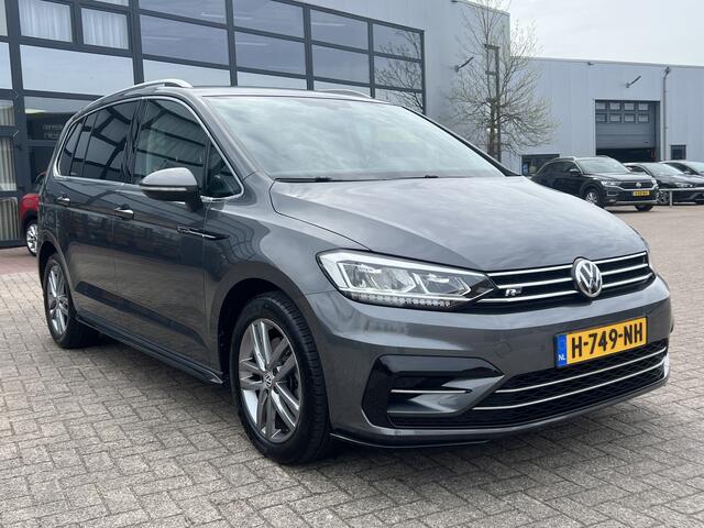 Volkswagen TOURAN 2.0 TDI Automaat R-Line Highline Navigatie Camera Adaptieve Cruise Dab Led Carplay Sport Comfortstoelen Stoelverwarming Hoge zit NL Auto