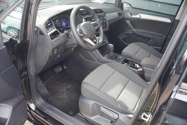 Volkswagen TOURAN 1.5 TSI Comfortline - VIRT. COCKPIT - 7 PERSOONS - CARPLAY - KEYLESS - FULL LED -